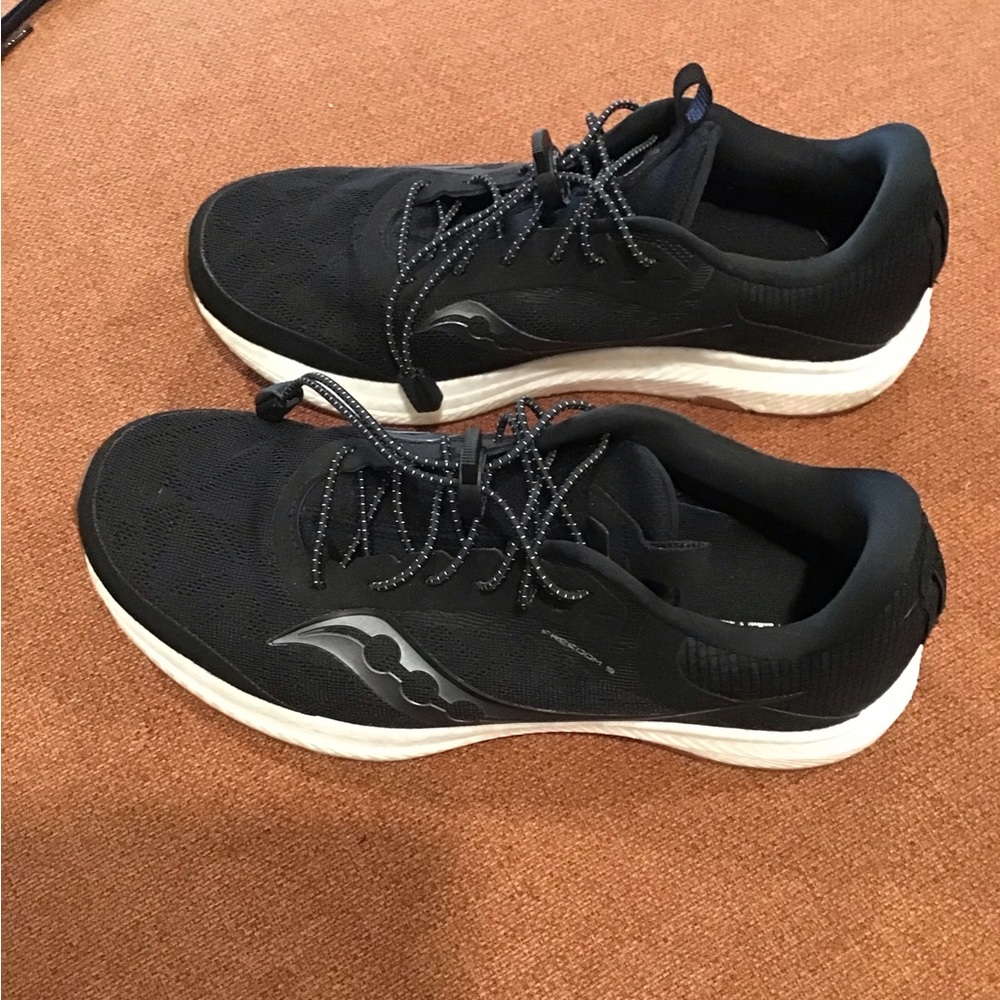 Saucony womens running shoe